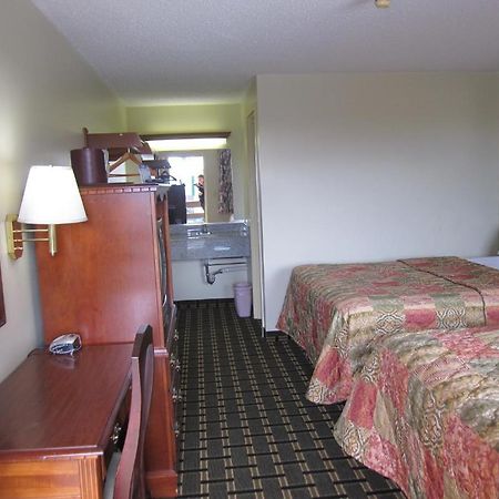 Hospitality Inn Bowmansville Chambre photo