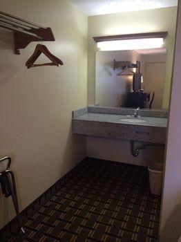 Hospitality Inn Bowmansville Extérieur photo