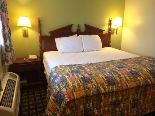 Hospitality Inn Bowmansville Extérieur photo